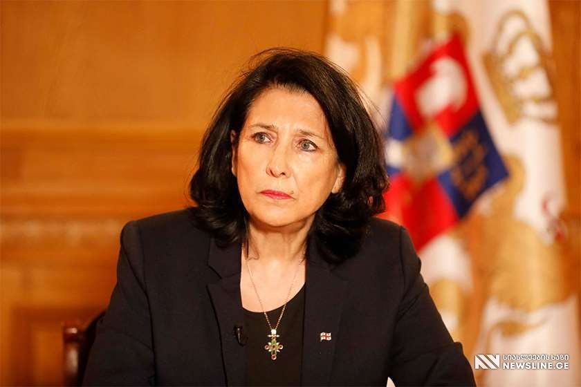 “აქ ვართ მოსული, რათა ყველას ვაჩვენოთ, რომ დამოუკიდებლობას ქართველი ხალხი დღეს, ხვალ და მუდამ დაიცავს” – სალომე ზურაბიშვილი