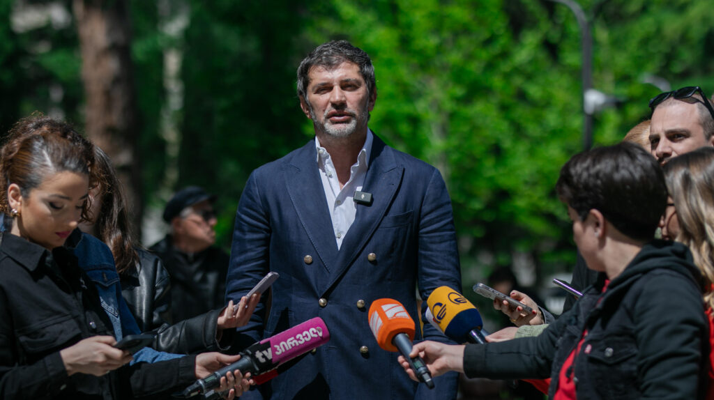 კახა კალაძე – ვახტანგ გომელაური ერთ-ერთი წარმატებული მინისტრი იყო, რომელმაც ქვეყანას სახელმწიფო გადატრიალების და დამხობის რამდენიმე სცენარი აარიდა