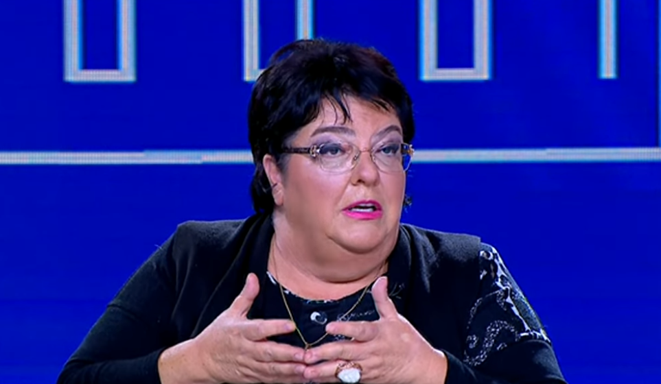 ბულინგი ბავშვის თანდასწრებით მწარედ მახსოვს. ბულინგი კი არა, სააკაშვილის სპეცრაზმელების შემოვარდნა დილის 5 საათზე, როდესაც ყველას ეძინა და როდესაც ავტომატი იყო მოშვერილი ჩემსა და ჩემი 11 წლის ბავშვის მიმართ