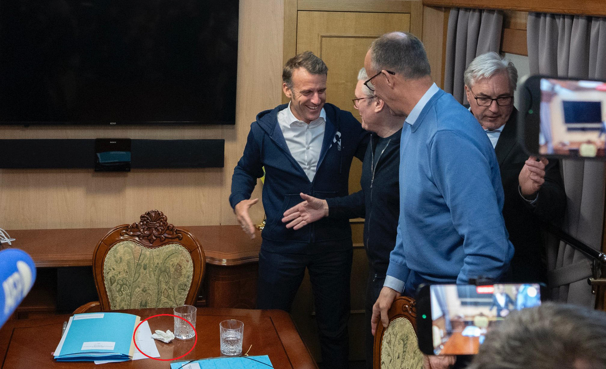 აკაკი გვინიაძე: ჩრდ. კორეელებივით ფიზიკურად არ ომობს საქართველო უკრაინის ფრონტზე, მაგრამ, სულ მცირე, საინფორმაციო - პროპაგანდისტულ ომში ნამდვილად რუსეთის მხარდამხარ იბრძვიან
