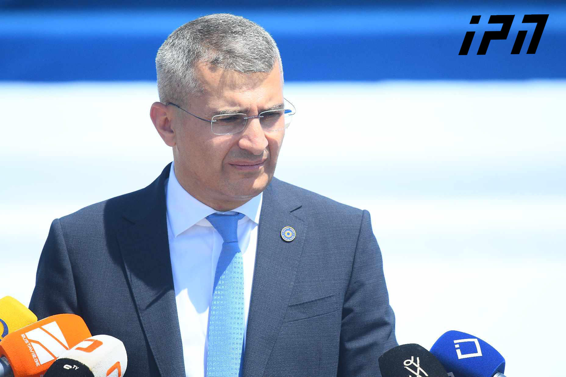 მამუკა მდინარაძე მელიაზე – თავი დააჭერინა – წინა დღეს პოლიციელების შეურაცხყოფას არ დააპირებდა, რომ არ ჰქონოდა განზრახვა, რომ დაეჭირათ და თავი ემართლებინა, რა ვქნა, წინა დღეს დამიჭირეს, თორემ მეორე დღეს დავანგრევდი ყველაფერსო