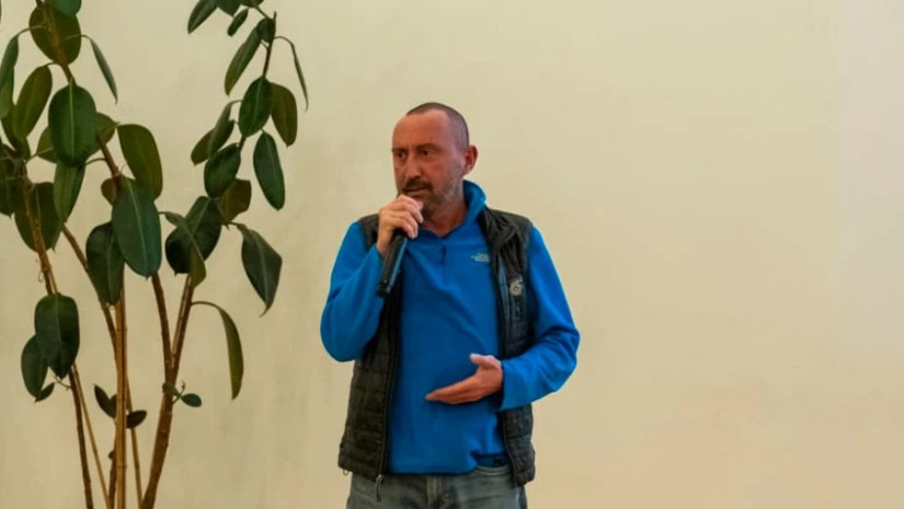 „ყაზბეგში რომ ჩახვიდეთ, ტაქსის მძღოლი გეტყვის მყინვარწვერზე აგიყვანო. ეს ასაკრძალია“ – ნიკოლოზ ერქომაიშვილი