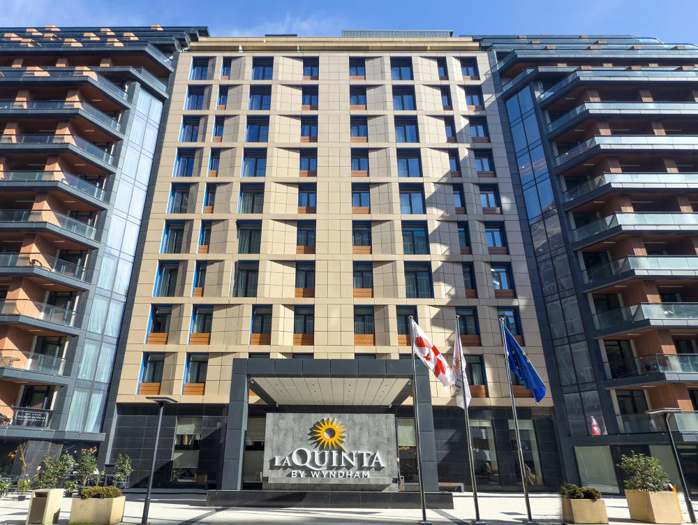 “ELT GROUP”-მა ბათუმში, ამერიკულ Wyndham Hotel Group-თან პარტნიორობით, რეგიონში პირველი LA QUINTA BY WYNDHAM-ის სასტუმრო გახსნა
