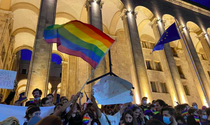 საია: ქართული ოცნების მიერ ჰომოფობიის გაღვივება რეპრესიის და ავტორიტარული კონტროლის იარაღია