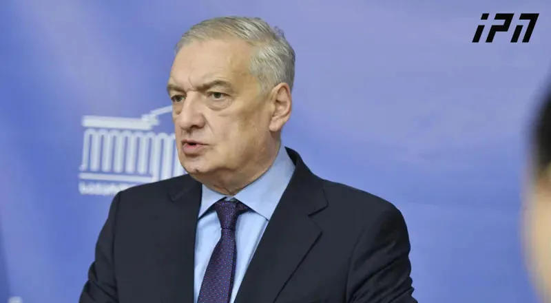 გია ვოლსკი – ლევან ხაბეიშვილი ცდილობს თავი გამოიჩინოს და სხვაზე უფრო ბრუტალური გახდეს – კრივში მეცადინეობის დემონსტრირებაც იმიჯის შექმნას ემსახურება, რომ სწორედ ის არის, ვინც რევოლუციის გზაზე გაუყვება ახალგაზრდობას
