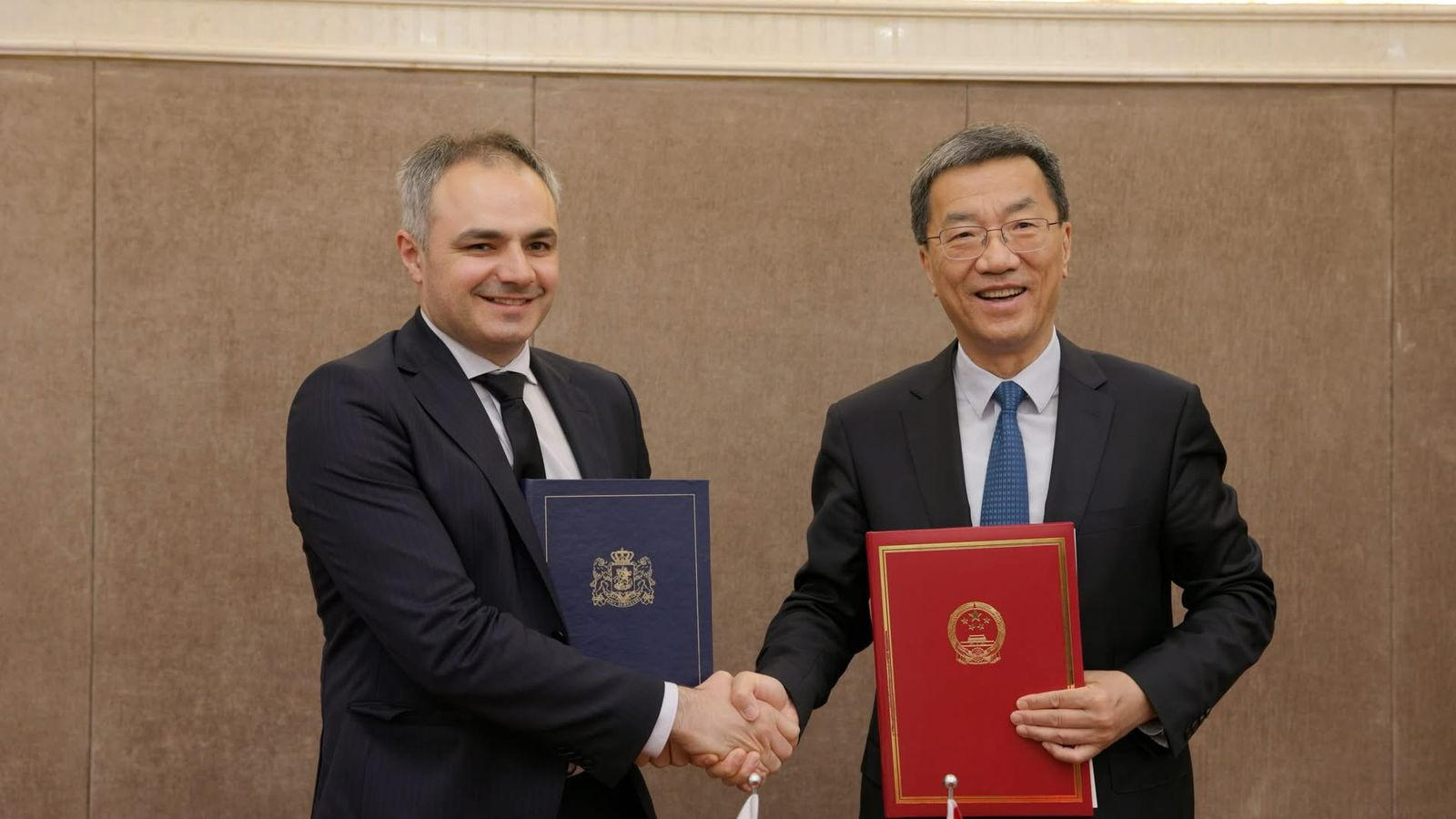 ჩინეთთან განათლების სფეროში თანამშრომლობის ხელშეკრულება გაფორმდა – დოკუმენტი ითვალისწინებს დიპლომების/სერტიფიკატების ურთიერთაღიარების მიზნით პარტნიორობას