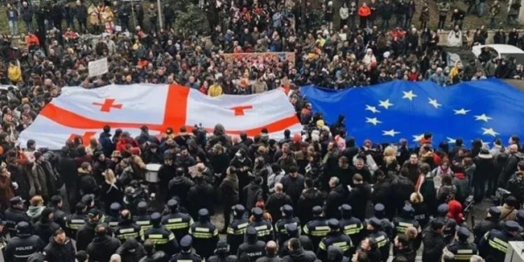 დავით ჩხეიძე: დარწმუნებით შემიძლია გითხრათ, რომ ამდენად უანგარო, ლაღი და თავგანწირული საზოგადოება, ამდენი ხნის განმავლობაში უწყვეტად არასდროს მდგარა ქვეყნის დასაცავად