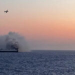 The Pacific Ocean is burning for the third day of the ship with 3,000 Chinese cars on board