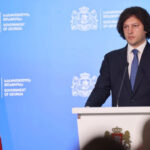 „ჩანაცვლებით თერაპიას რაც შეეხება, მათ შორის, სახელმწიფო მომსახურების ნაწილში, მნიშვნელოვანია, რომ ეს მომსახურება მთლიანად იყოს ორიენტირებული განკურნებაზე, რასთან დაკავშირებითაც გარკვეული კითხვები არსებობს“ – ირაკლი კობახიძე