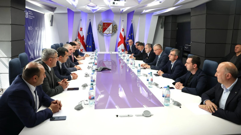ლაშა ხუციშვილმა შემოსავლების სამსახურის ახალი ხელმძღვანელი ირაკლი ბერაია წარადგინა