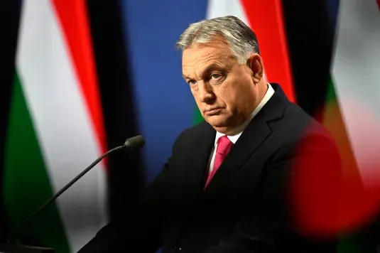 მედია – უნგრეთის პარლამენტმა “გამჭვირვალობის შესახებ კანონპროექტზე” კენჭისყრა გაურკვეველი ვადით გადადო