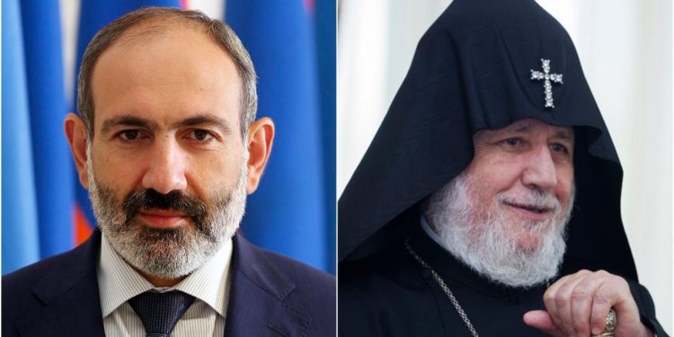 “სომხეთში ოლიგარქიულ-სამღვდელო გადატრიალება ჩაიშალა, – დაიწყო დამნაშავე ეპისკოპოსების ოფისების ჩხრეკა” – რომან გოცირიძე