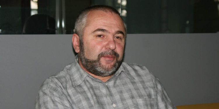 “კარგი, პუტინის გეშინიათ, ლაჩრები ხართ და ჩასვრა თქვენი საქმეა, მაგრამ მკვდარი შახ აბასის რატომღა გეშინიათ?” – გიორგი თავდგირიძე