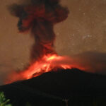 In Indonesia the volcano Levotobi was erected (video)