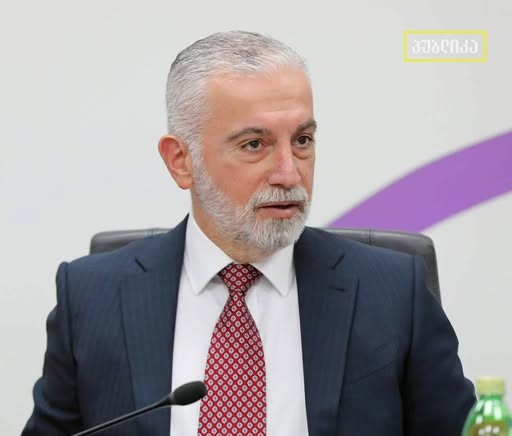 კომუნიკაციების კომისიამ „ტვ პირველი“ და „ფორმულა“ სამართალდამრღვევად ცნო, თუმცა …