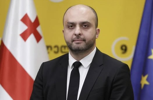 ანა წითლიძე: რომ იცოდეთ. ეს ვაჟბატონი გიორგი სიორიძე, რატომ ზის ყველა ეთერში ლელოს სპიკერად და რატომ “აპრავებს” ლელოს მონაწილეობას რუსულ სპეცოპერაციაში