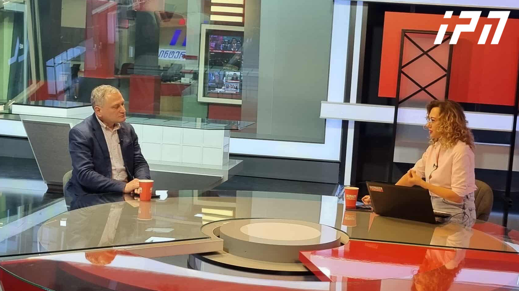 არმაზ ახვლედიანი – რასაც „ქართული ოცნება“ არჩევნებს უწოდებს, სპეციალური ოპერაციაა – მასში მონაწილეობა არის გაუმართლებელი და უფრო მეტად ჰგავს ივანიშვილის პირდაპირ თუ ირიბ მხარდაჭერას