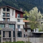 „გვყავს სტუმრები ინდოეთიდან, პაკისტანიდან, რუსეთიდან, რომლებიც ფულს არაფერში ხარჯავენ“ – სასტუმრო „ფალიანი“