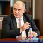 „ჩვენ არ ვერჩით ნარკო-მომხმარებელს, ჩვენი მიზანია, რომ დავუპირისპირდეთ ხალხს რომელიც ნარკო-მომხმარებლის მძიმე მდგომარეობაზე ცდილობს ხელი მოითბოს“ – მიხეილ სარჯველაძე