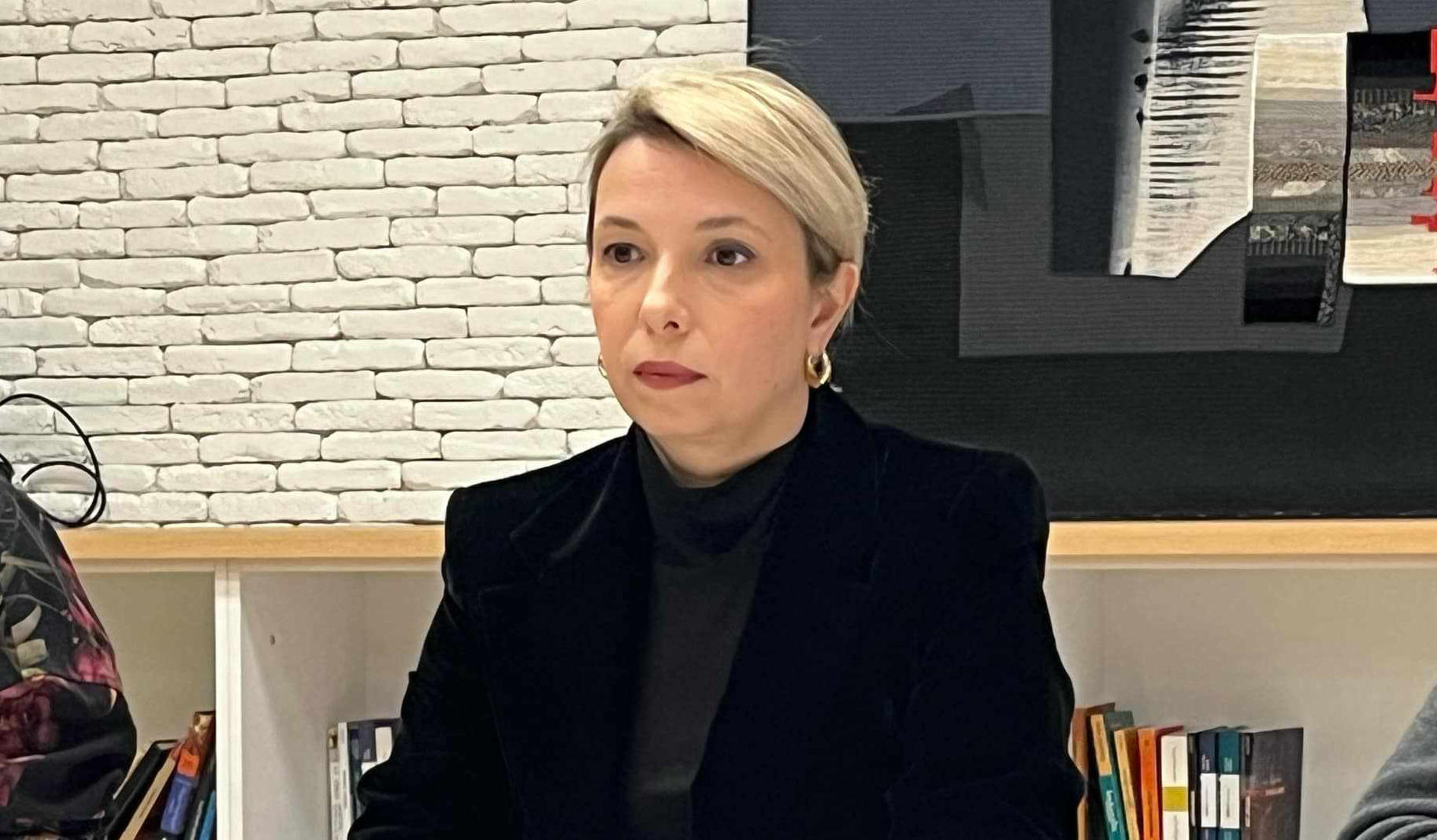 ნინო ლომჯარია – თუ გახარიას და „ლელოს“ ამდენი საერთო ჰქონდათ, რატომ არ გაერთიანდნენ საპარლამენტო არჩევნების წინ? – არჩევნებზე გასვლა პრაგმატულობა კი არა, უპასუხისმგებლობა, საპროტესტო სტრატეგიის საბოტაჟი და ლანგარზე მირთმეული საჩუქარია „ოცნებისთვის“