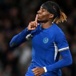 Arsenal will buy Chelsea for 52 million euros