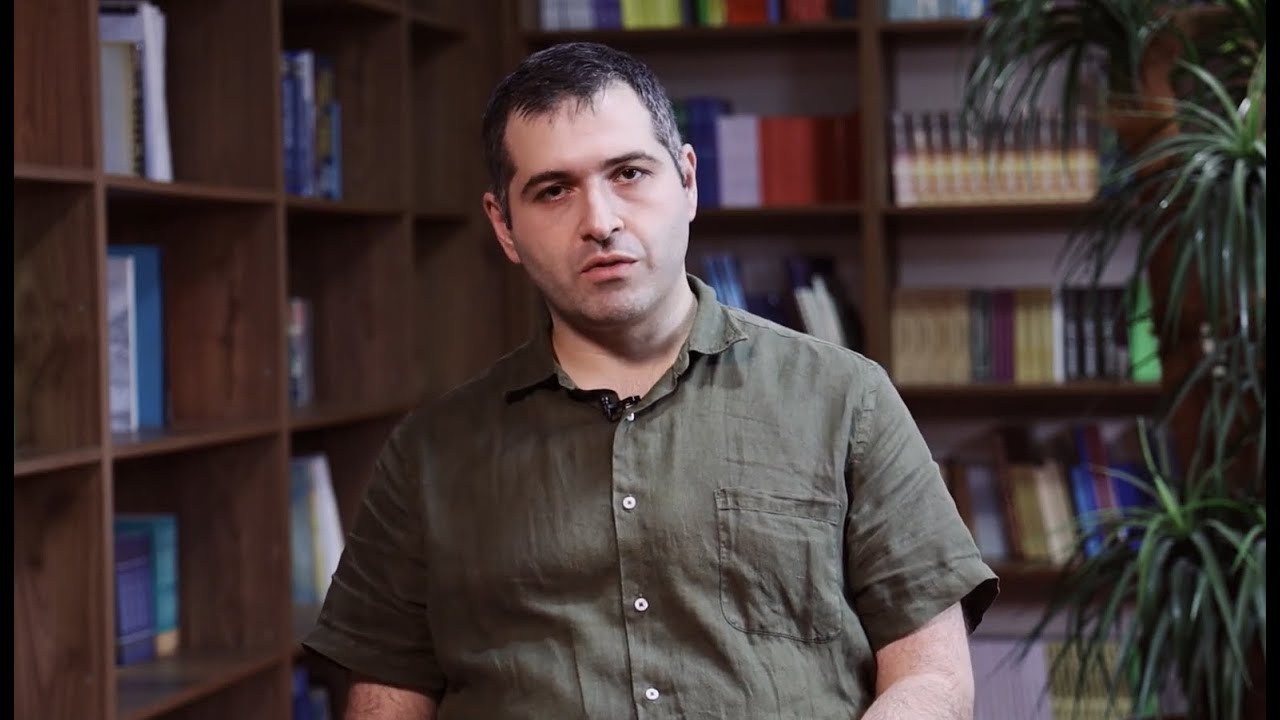 ზაქარია ქიტიაშვილი: ნუ ღუპავ თავსაც და შენს მომავალსაც. ნუ იქნები ზემოჩამოთვლილის წინააღმდეგი იმის გამო, რომ რამდენიმე ტიპი რამდენიმე ტელევიზიით ერთი და იმავე გასაოგნებლად სულელურ ტექსტს გიმეორებს