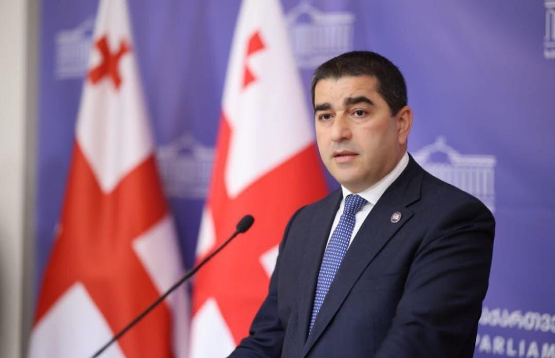 შალვა პაპუაშვილი: არა, უკრაინის მოქალაქეების მიმართ ეს შეთავაზება, რა თქმა უნდა, არ მოქმედებს! უკრაინას ის ცოდვაც ეყოფა …