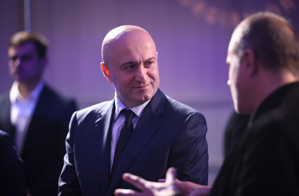 ორი ათასი ოჯახი მიიღებს კეთილმოწყობილ გარემონტებულ საცხოვრებელ ბინებს სრულიად უსასყიდლოდ. მათ შორის, ეკომიგრანტები და სოციალურად დაუცველი ოჯახები – სულხან თამაზაშვილი