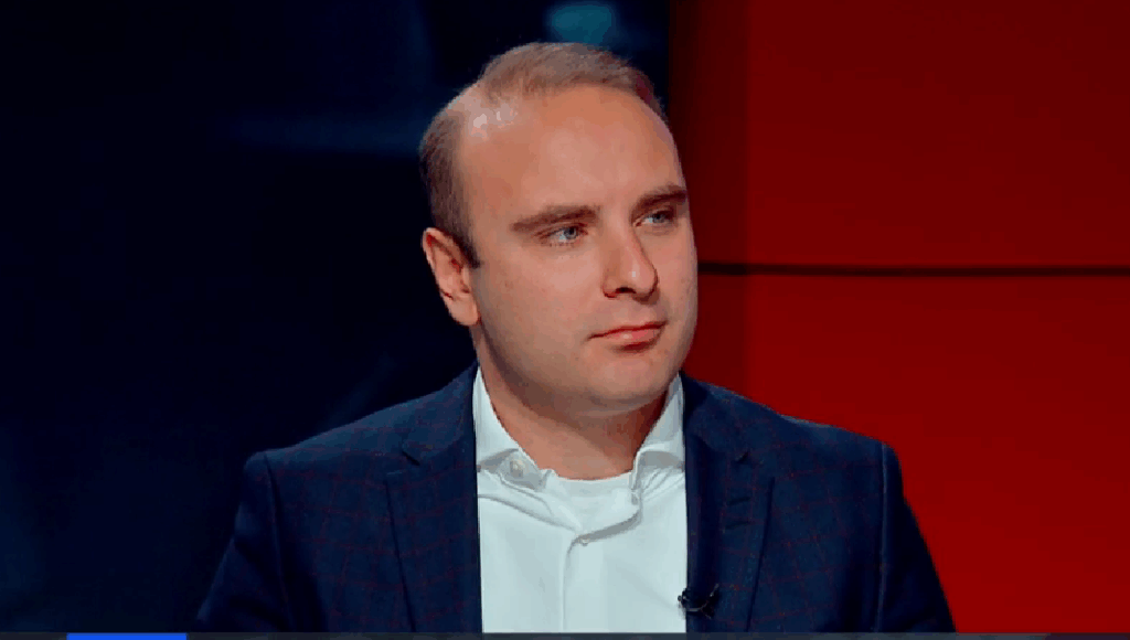 გი­ორ­გი კო­ბე­რი­ძე: ამჯერად რამდენიმე ასეული რუსია ამ სიაში. მათი უმრავლესობა თავისი ფეხით ტოვებს ქვეყანას