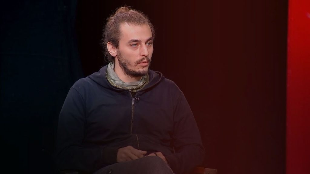 ზუკა ბერძენიშვილი ვიდეოს აქვეყნებს – დაგვხვდნენ სადარბაზოსთან და უსირცხვილოდ იმეორეს ინფორმაცია გვაქვს, რომ ნარკოტიკული თრობის ქვეშ ხართო