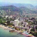ბექა ქურხული: ის საქართველო კი, სადაც მე დავიბადე და გავიზარდე, ლაღი, ნიჭიერი, რომანტიული, გულუბრყვილო, ლამაზი, სულელი და თავგანწირული, კეთილი და თავზე ხელაღებული საქართველო თავის უკანასკნელ ომში მოკვდა. ომში და არა ლოგინში!