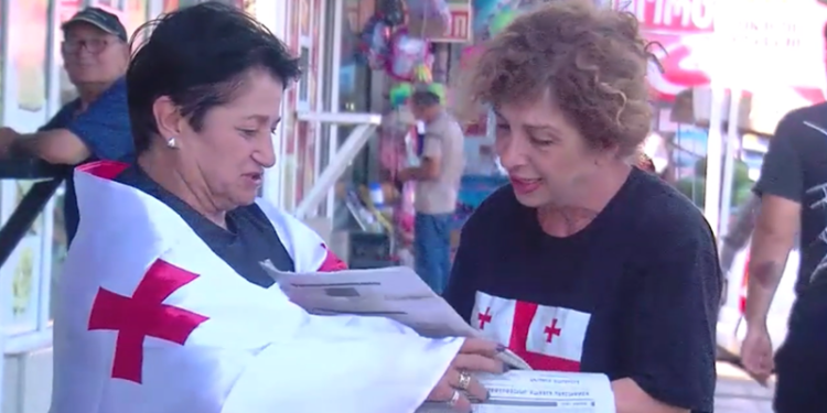 “თავისუფლების ხმა ციხიდან” – სინდისის პატიმრების ოჯახის წევრები ზესტაფონში ჩავიდნენ