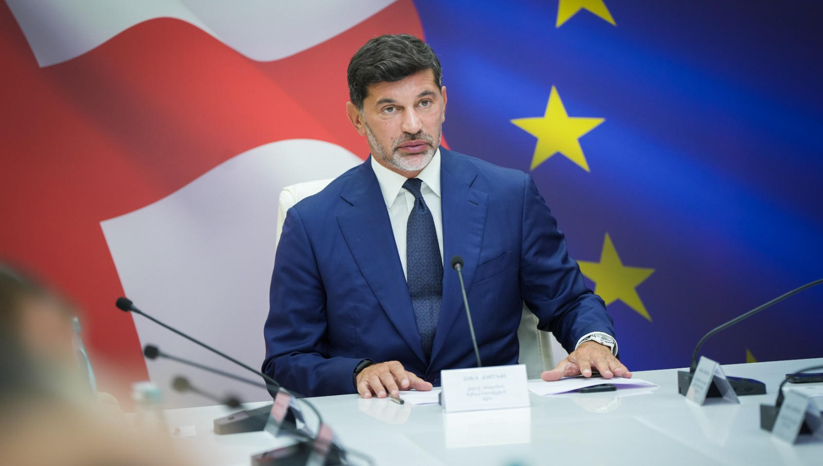 კახა კალაძე მეტროსადგურ „ვარკეთილზე“ – აღნიშნულ თემას სპეკულაციები მოჰყვა, ზოგი ქილიკობდა, იუმორიც კი არ აქვთ – ჩვეულებრივი პოლიტიკური სპეკულაციები იყო