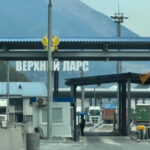 ზემო ლარსზე სატვირთო ავტოტრანსპორტის ელექტრონული რიგის დაჯავშნის საპილოტე სისტემის ამოქმედება ე.წ. შუამავლების ჩართულობას და ფინანსურ მაქინაციებს გამოიწვევს – TCRC