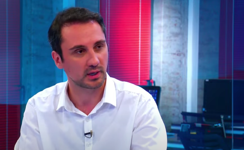 ობოლაძე: არვიცი ჯანგველაძის მკვლელობა კობახიძემ გამოიყენა შიდა დაპირისპირებისთვის, თუ ივანიშვილს ჰქონდა ასე დაგეგმილი, თუმცა აქედან დაიწყო “ოცნებაში” ცვლილებები