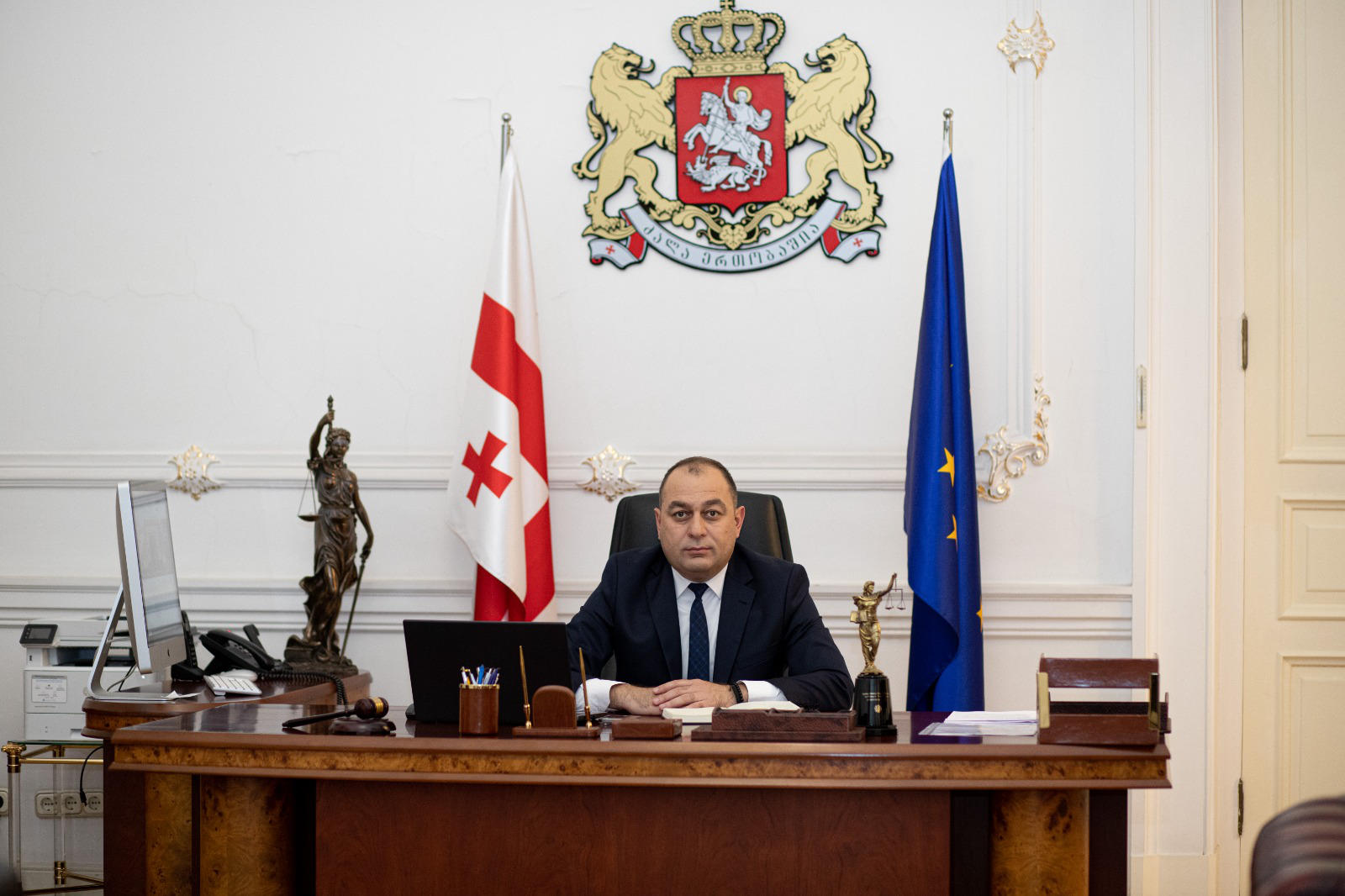 რევაზ ნადარაია – საქართველოს საკონსტიტუციო სასამართლოს სახელით, გილოცავთ საქართველოს კონსტიტუციის მიღების დღეს