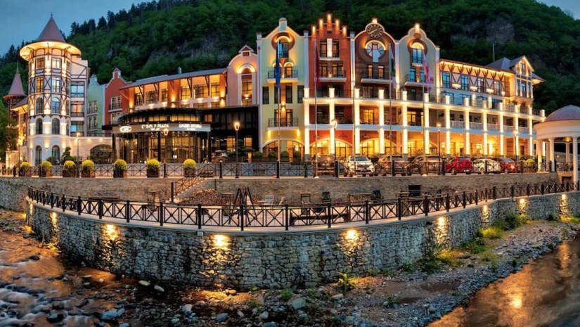 ზაფხულის სეზონი საკმაოდ დატვირთული იყო და ძალიან კმაყოფილები ვართ, ჯგუფური ჯავშნებიდან ჭარბობდა ევროპა- Crowne Plaza Borjomi