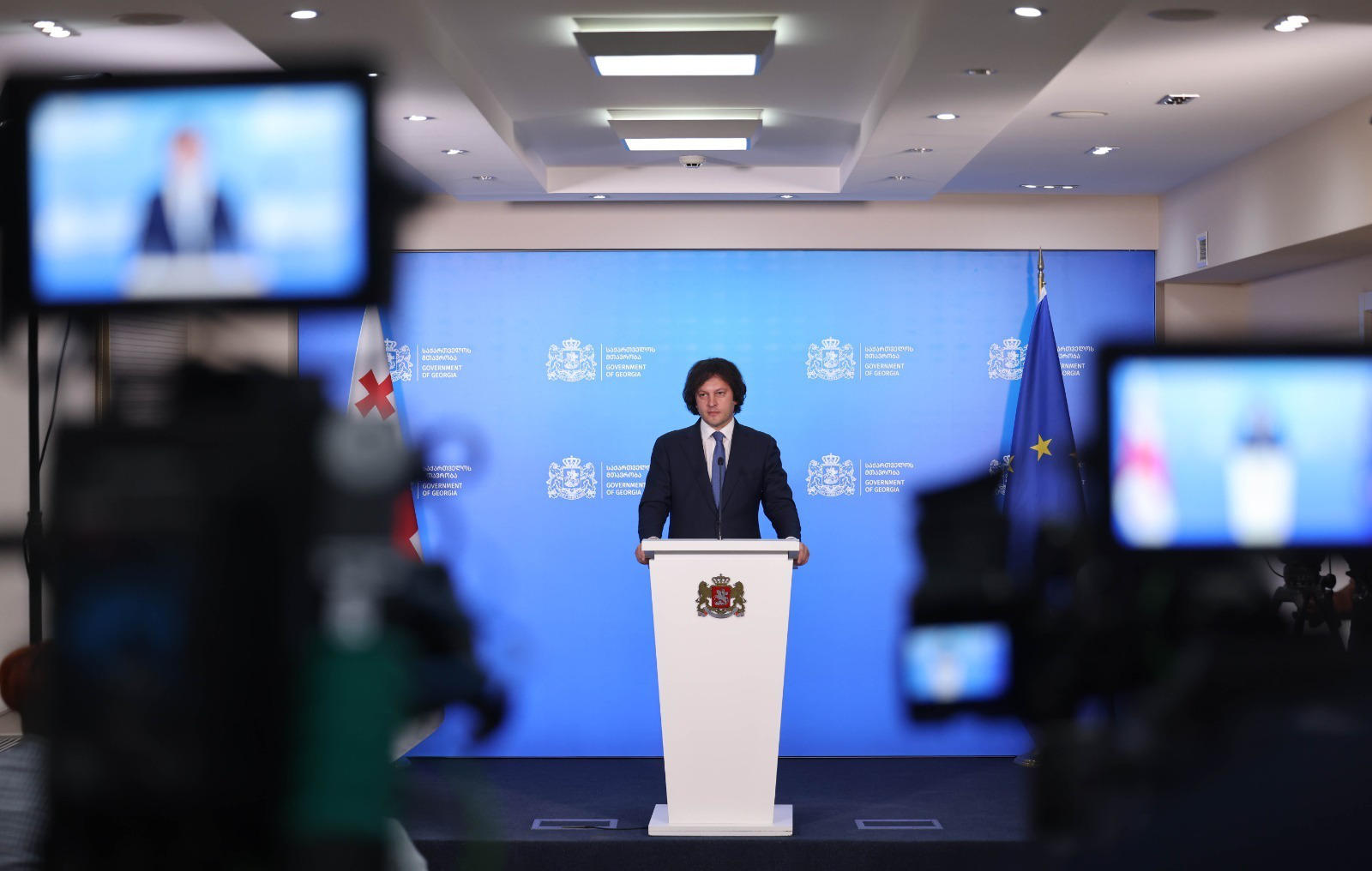 პრემიერი – წინა აქციებზე იყო 3 მძიმე ინციდენტი, სადაც აშკარა იყო ძალის გადამეტება: როგავას, ახალგაზრდა მამაკაცისა და ხაბეიშვილის შემთხვევები – იყო „ტვ პირველის“ ჟურნალისტის მიმართ შემთხვევა, რაც არ უკავშირდებოდა ძალოვან სტრუქტურებს