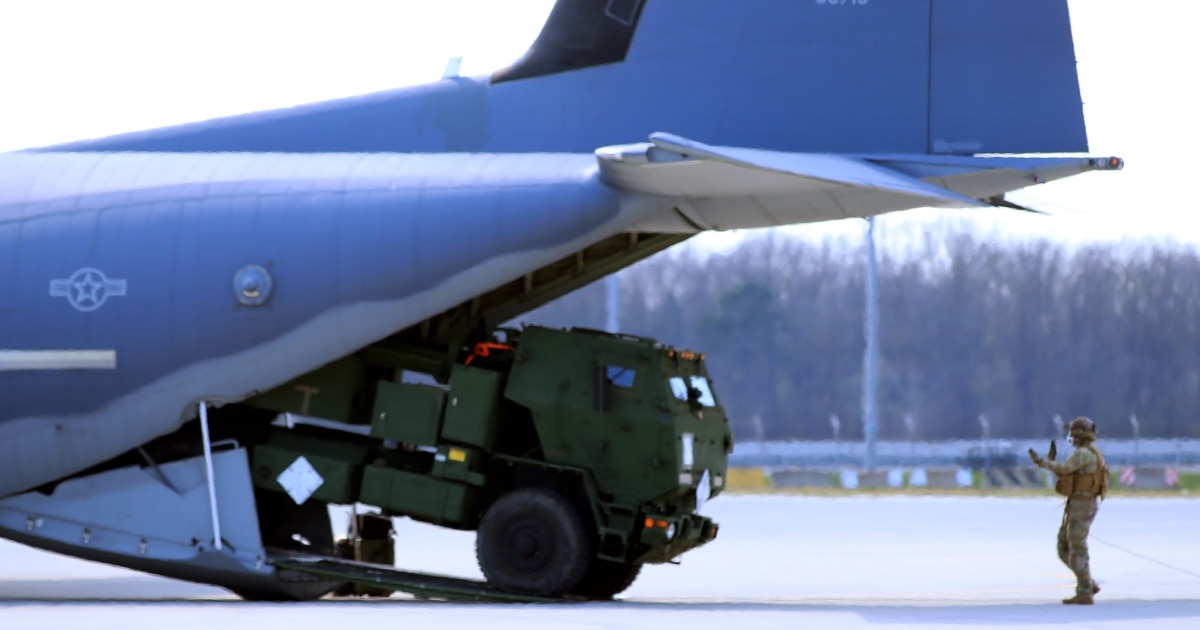 აშშ-მ ნატოს მოკავშირეებსა და უკრაინას იარაღის მიწოდება შეუჩერა მთავრობის საფინანსო კრიზისის – ე.წ. შატდაუნის გამო