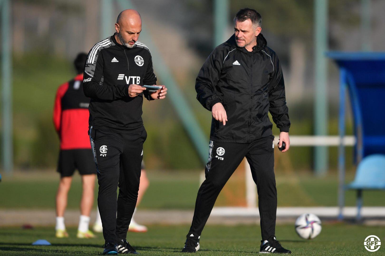 GEO TEAM: ხიზანიშვილმა სანიოლის თანაშემწის პოსტი დატოვა