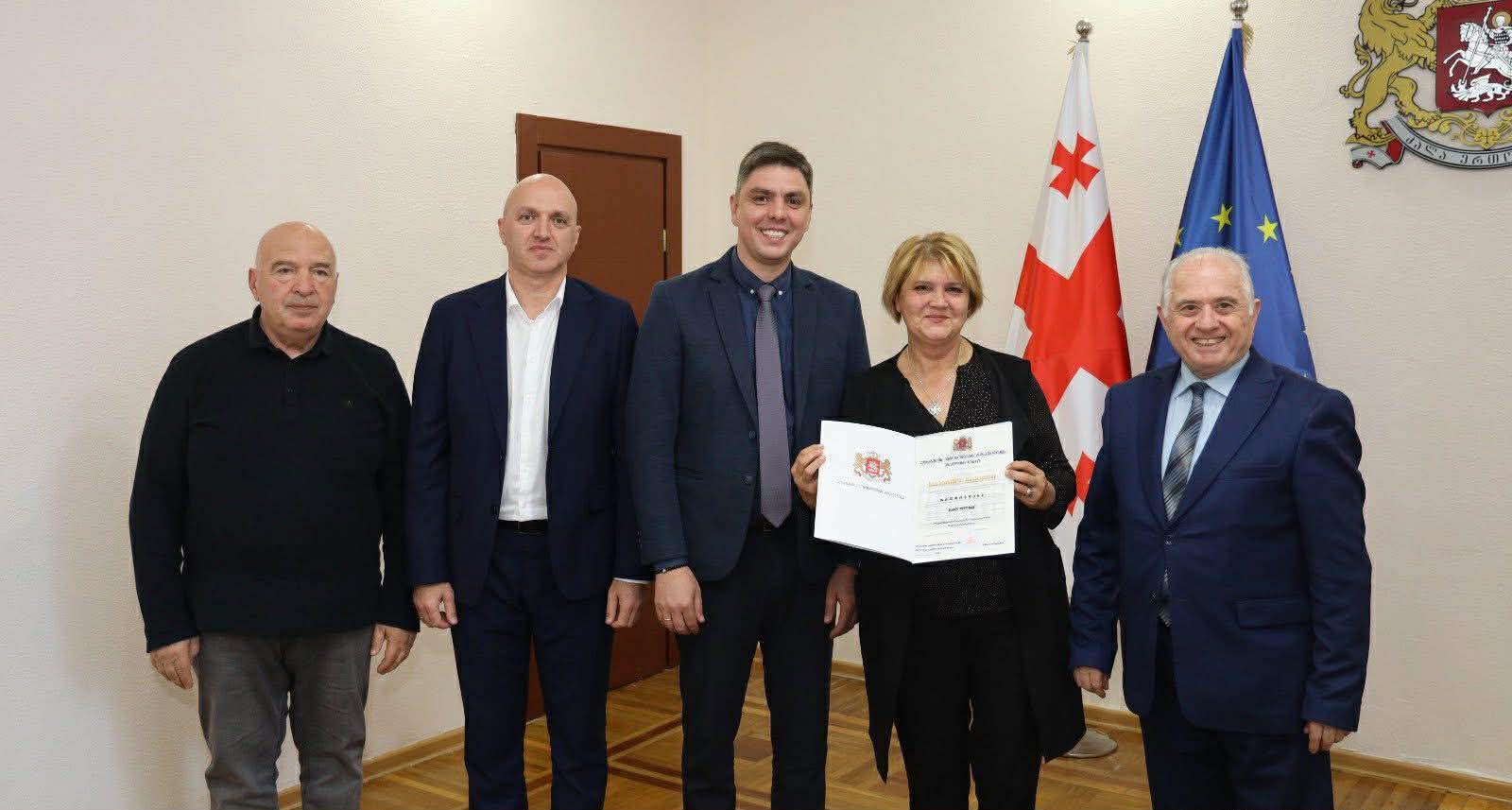 გურიის მხარეში სახელმწიფო რწმუნებული აფხაზეთის ავტონომიური რესპუბლიკის უმაღლესი საბჭოს თავმჯდომარესა და დევნილ მოსახლეობას შეხვდა