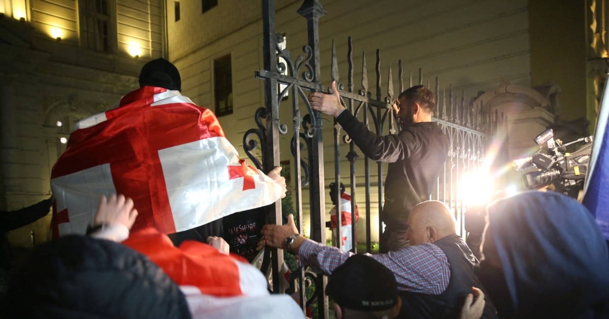 მოსამართლე ხუჯაძემ პატიმრობაში დატოვა 4 ოქტომბრის საქმეზე დაკავებული 13 პირი