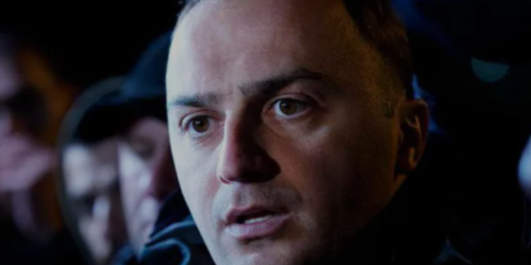 გაშიშვლება, ცემა, წაქცეულისთვის დარტყმა – გოგა მემანიშვილი ახალ სკანდალში