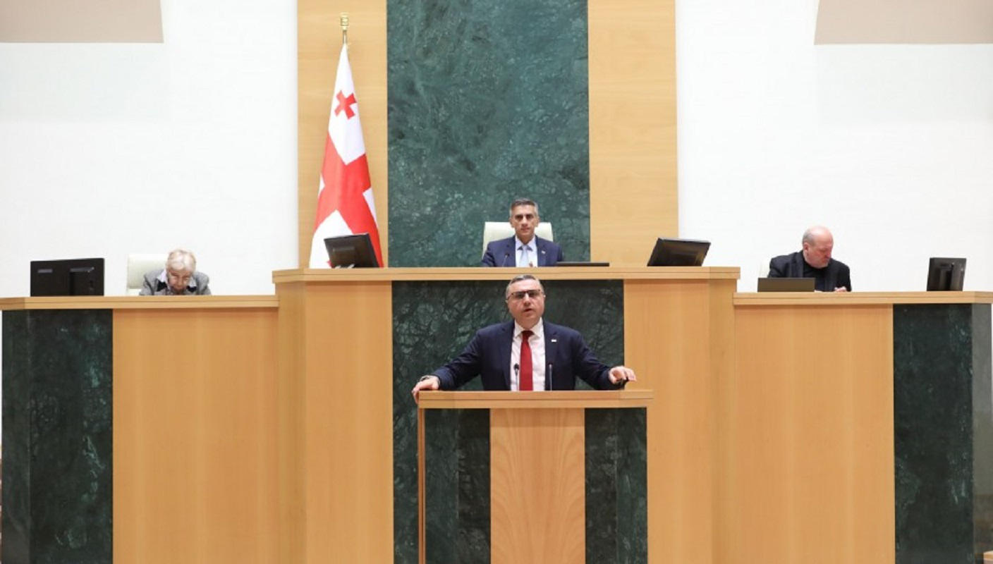 პარლამენტმა რუსუდან თევზაძისათვის პარლამენტის წევრის უფლებამოსილების ვადამდე შეწყვეტის საკითხს მხარი დაუჭირა