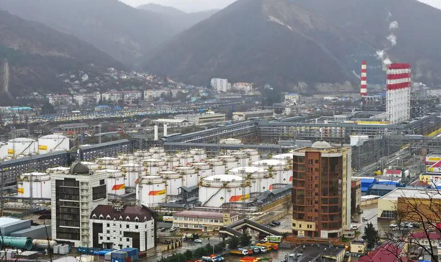 რუსეთის ქალაქ ტუაფსეში ნავთობგადამამუშავებელ ქარხანაზე დრონებით თავდასხმა განხორციელდა