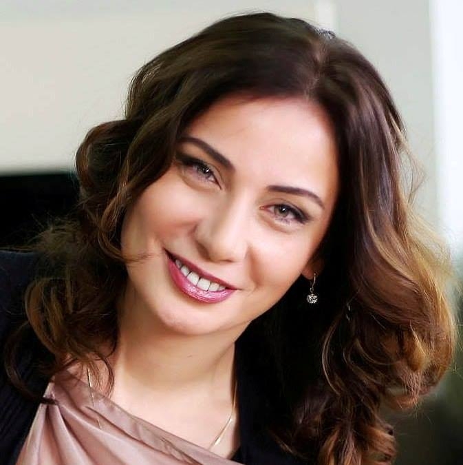 ნინო ჯანგირაშვილი: ბოლოს სამზარეულოს მაგიდასთან ორი კაცის ერთად დაჯდომასაც აკრძალავენ. ასეთი არარაობები რანაირად გაჩნდით