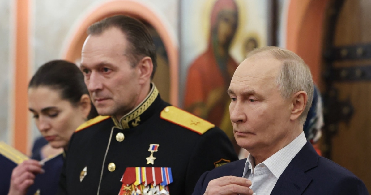 პუტინი შობას საიდუმლო სამხედრო ბაზაზე, ГРУ-ს ოფიცრების გარემოცვაში შეხვდა – მედია