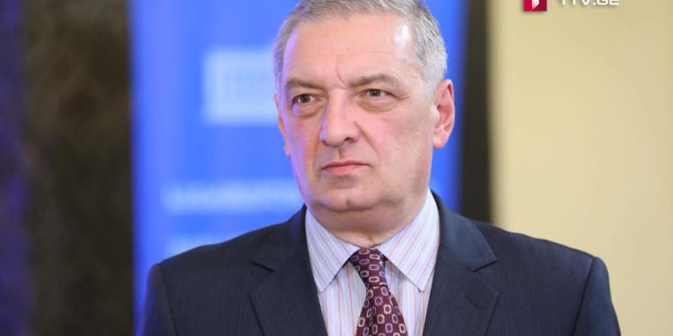 რატომ არ უნდა ექიმს ან პედაგოგს ბოთლის ბერვა? – ვოლსკი