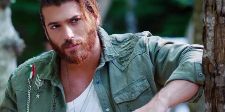 სტამბოლში ცნობილი თურქი მსახიობი დააკავეს