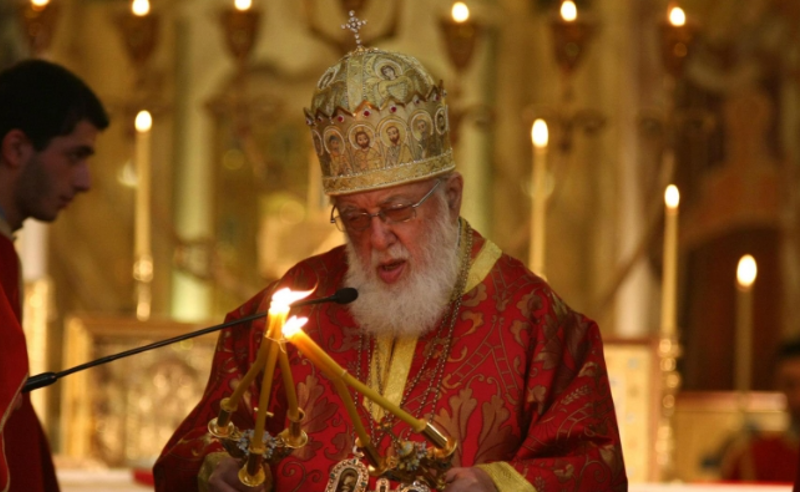 როგორ მოახერხა ილია მეორემ ათონის მთაზე, დიდ ლავრაში წირვა ქართულად ჩაეტარებინა – ამბები პატრიარქზე